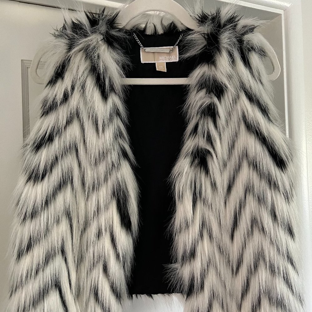 MICHAEL Micheal Kors Black and White Chevron Fur Vest XS